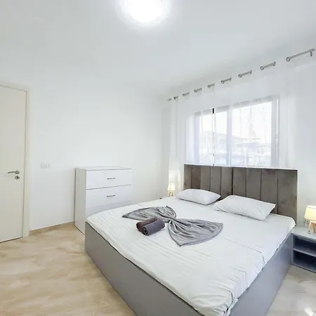 Sea Charm Retreat C16 * Golem (Tirana)