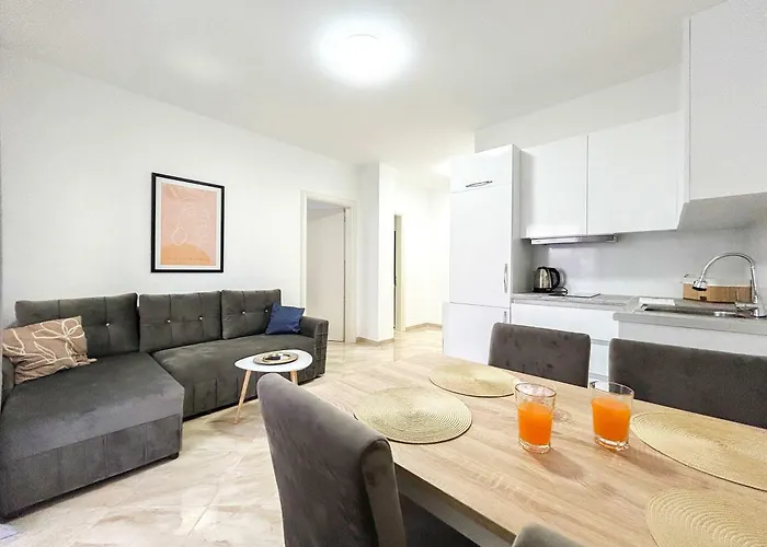 Sea Charm Retreat C16 *